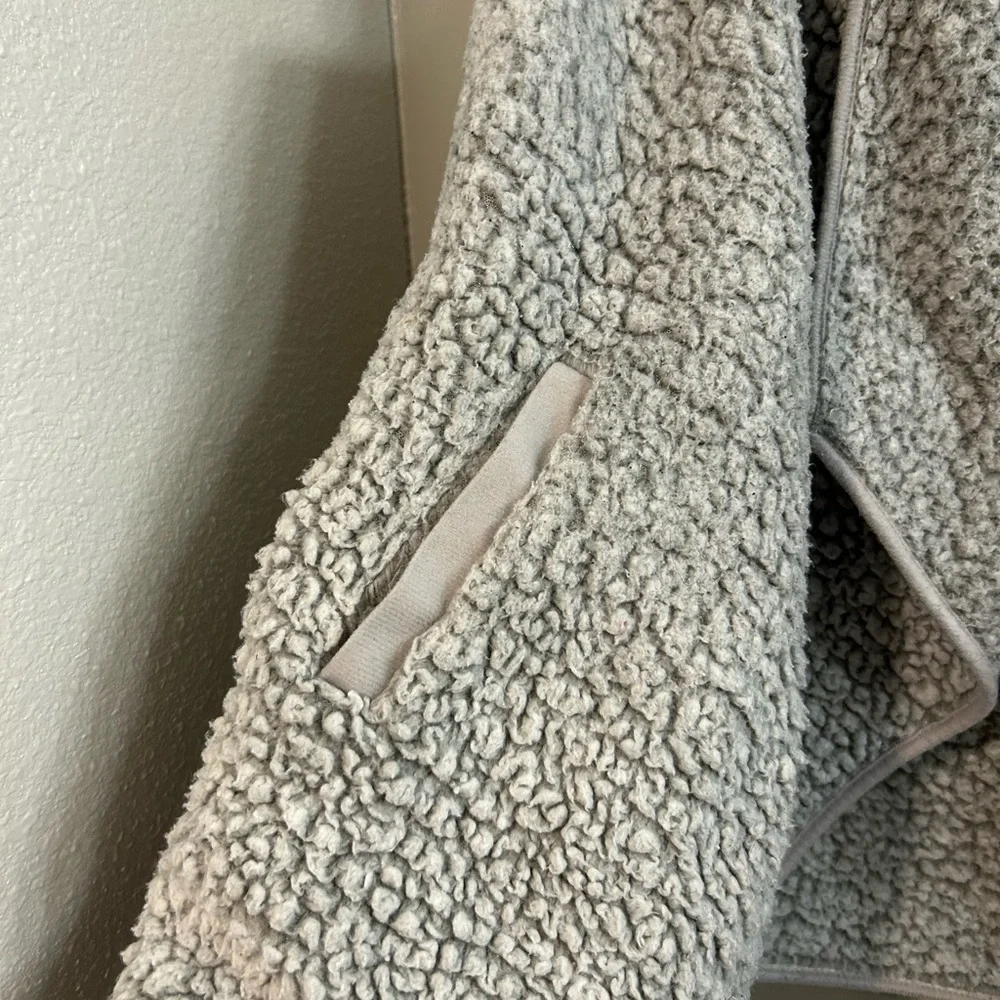 Thread & Supply Light Gray Sherpa Vest - Picture 3 of 4